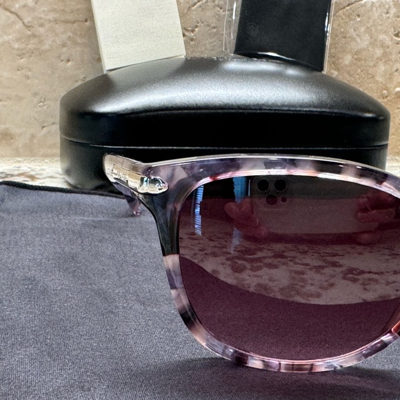 Brand NWOT COACH HC8132 L109 Sunglasses 🕶️ - Picture 14 of 16